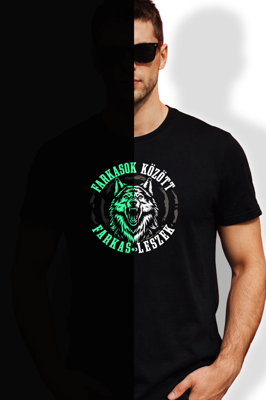 SÖTÉTBEN VILÁGÍTÓ FARKASOK KÖZÖTT-FARKAS LESZEK FÉRFI ÉS NŐI PÓLÓ